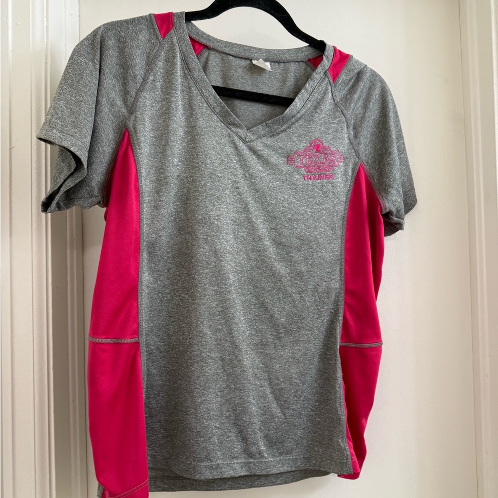 Texas roadhouse trainer Gray and Pink T-Shirt